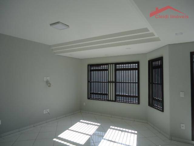 Sobrado para alugar com 3 quartos, 120m² - Foto 2