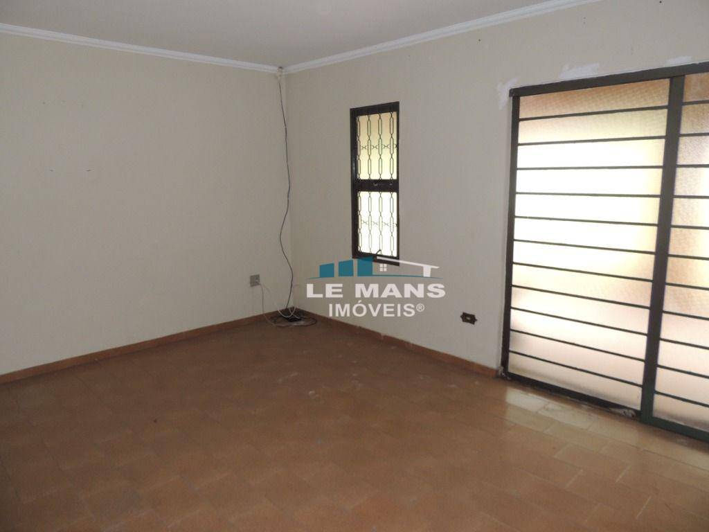 Casa à venda com 3 quartos, 300m² - Foto 27