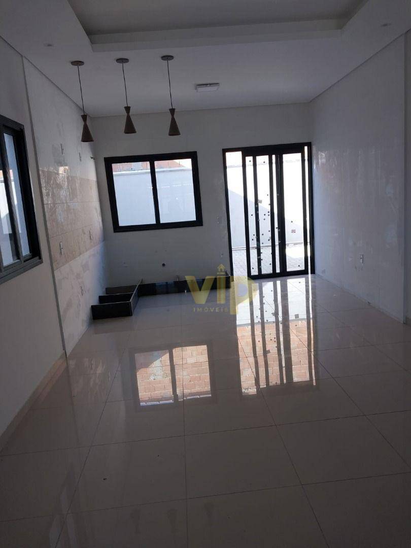 Casa à venda com 3 quartos, 122m² - Foto 2