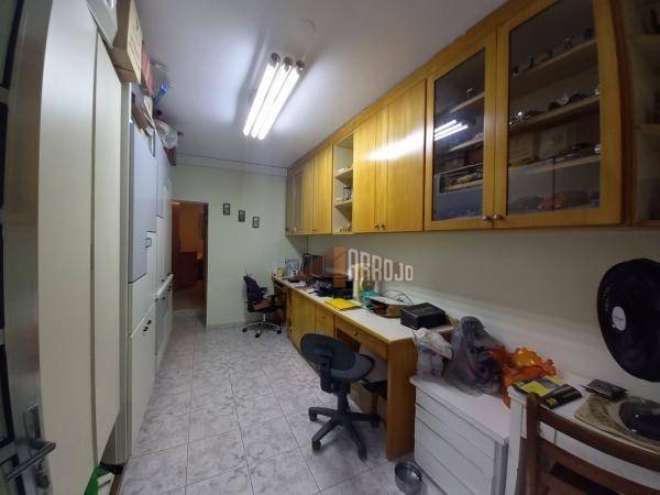 Casa à venda com 3 quartos, 200m² - Foto 13