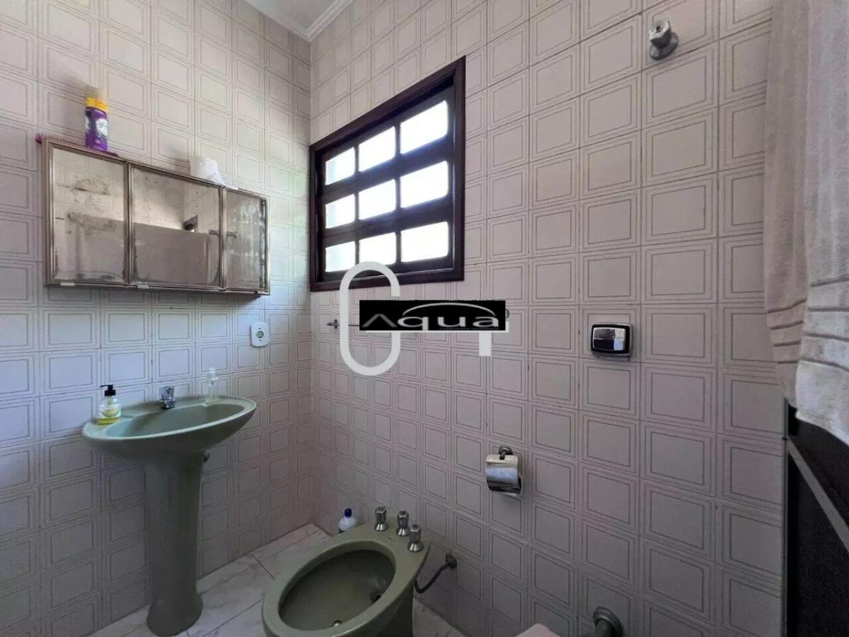 Casa à venda com 3 quartos, 1000m² - Foto 18