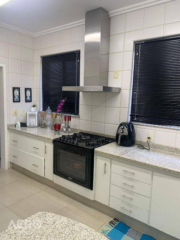 Casa de Condomínio à venda com 4 quartos, 295m² - Foto 20