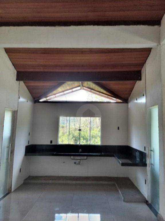 Casa à venda e aluguel com 3 quartos, 200m² - Foto 8