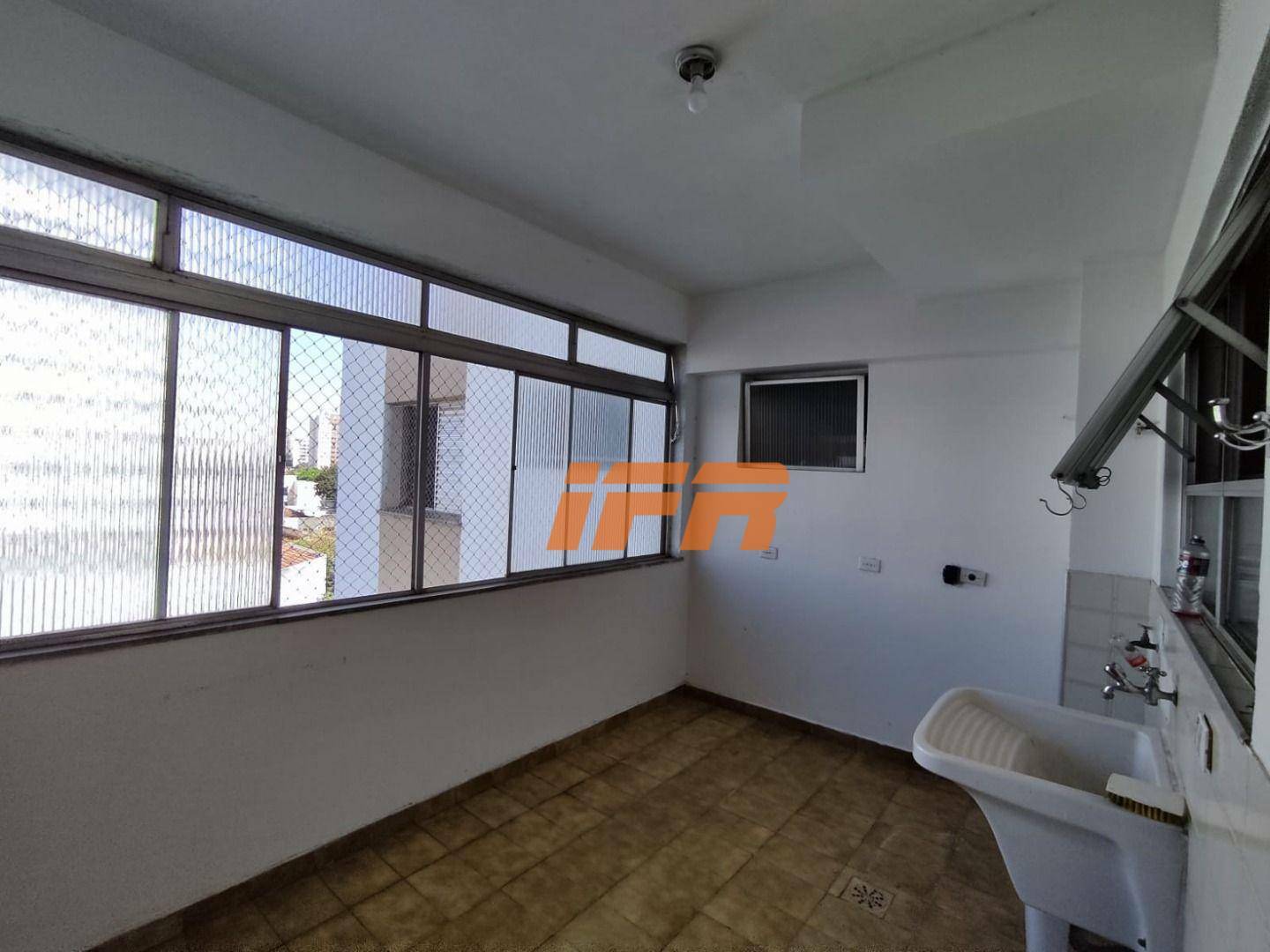 Apartamento à venda com 3 quartos, 143m² - Foto 21