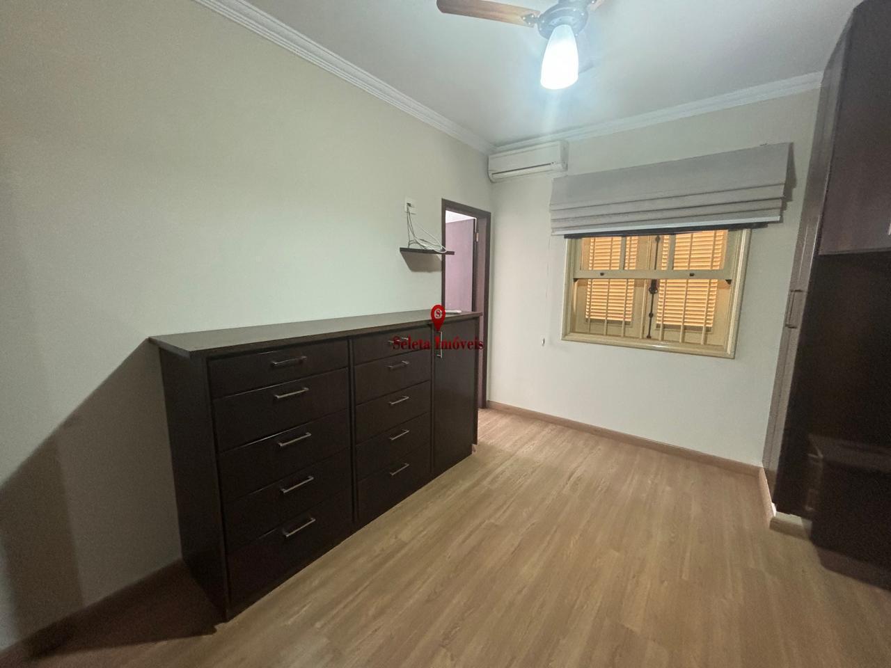 Casa à venda com 3 quartos, 212m² - Foto 26