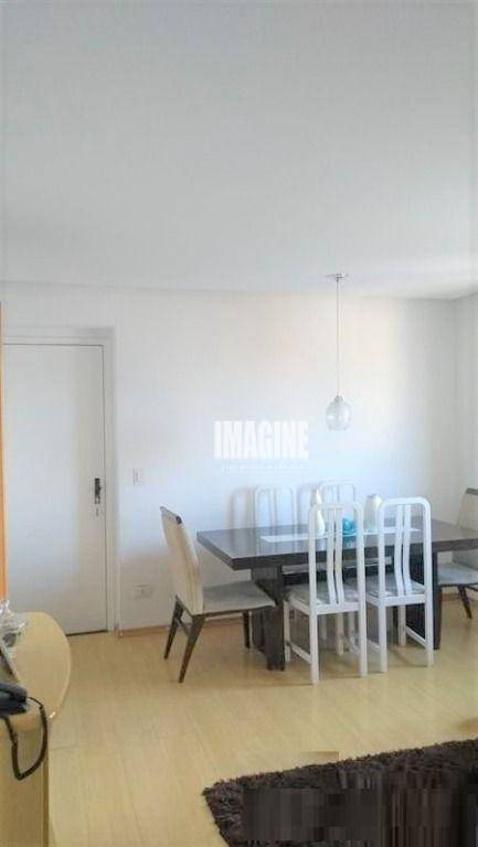 Apartamento à venda com 3 quartos, 70m² - Foto 4