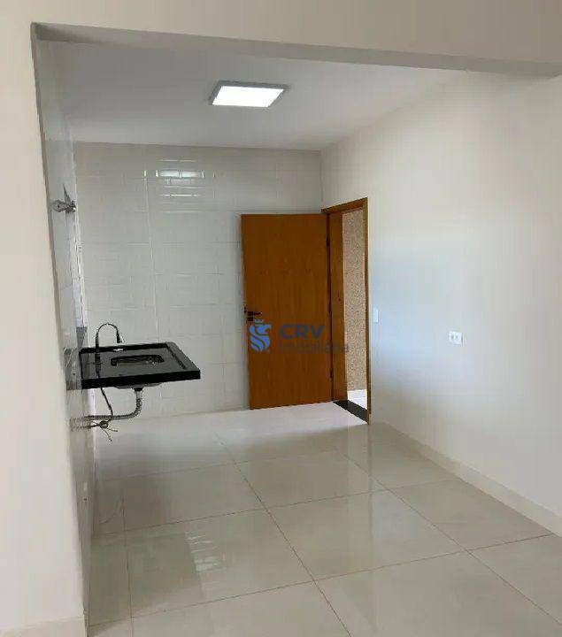 Casa à venda com 2 quartos, 79m² - Foto 4