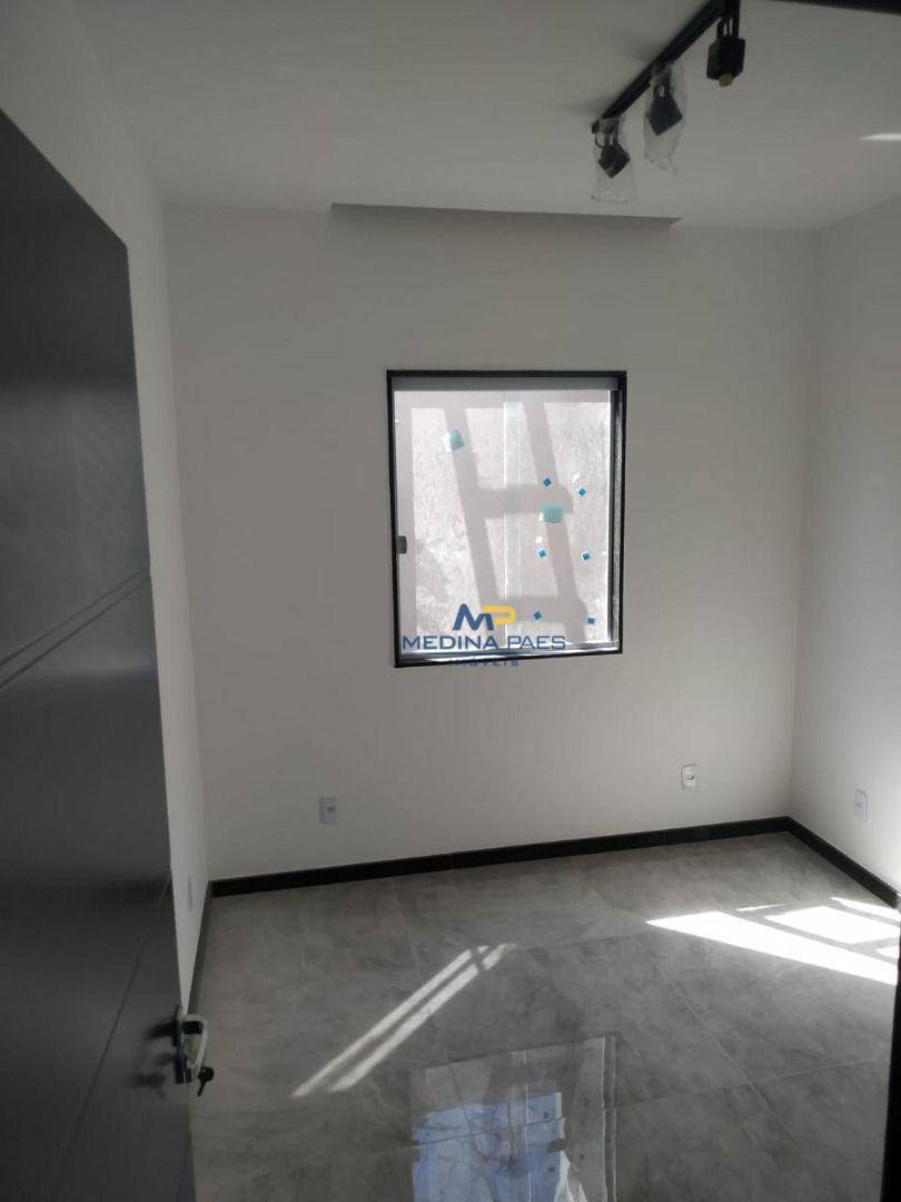 Casa à venda com 5 quartos, 200m² - Foto 12