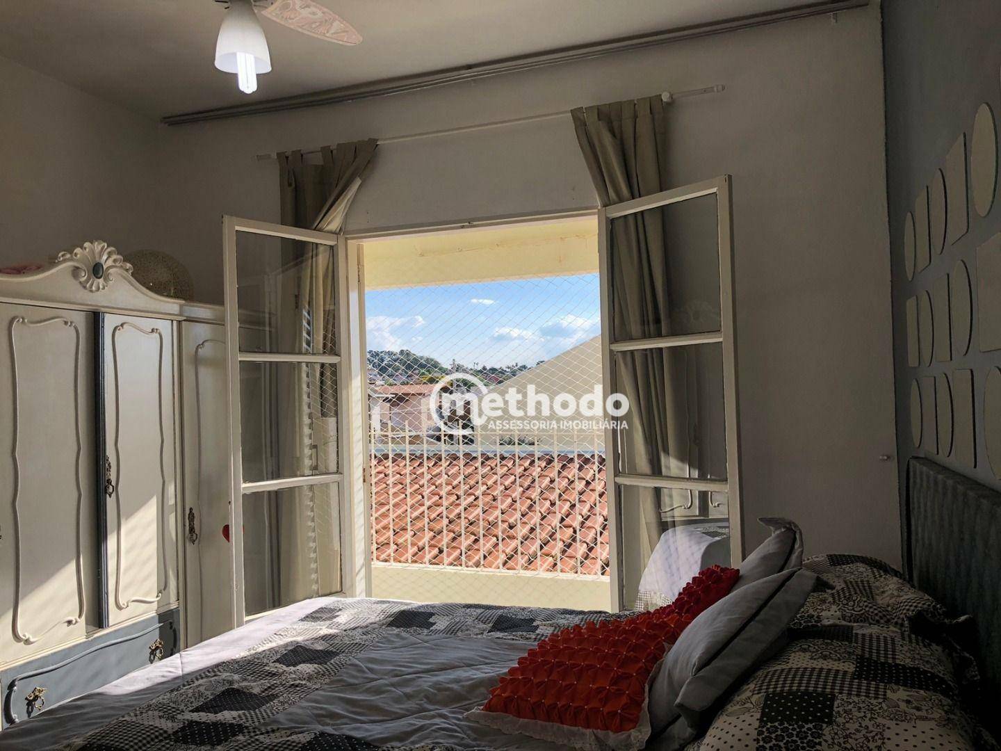 Casa à venda com 4 quartos, 250m² - Foto 10