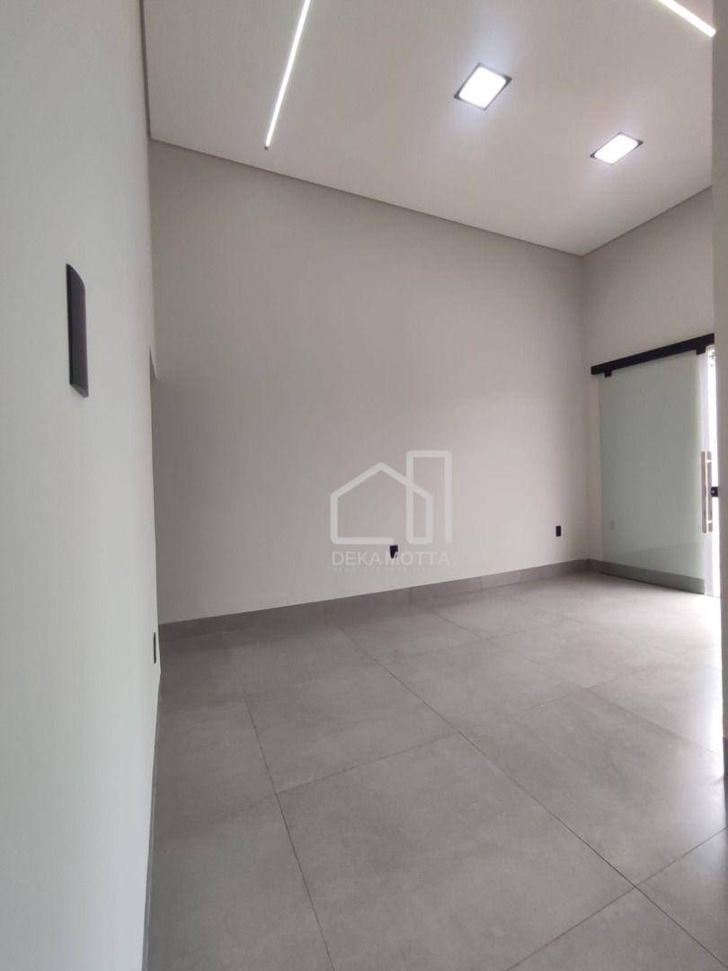 Casa à venda com 3 quartos, 90m² - Foto 4