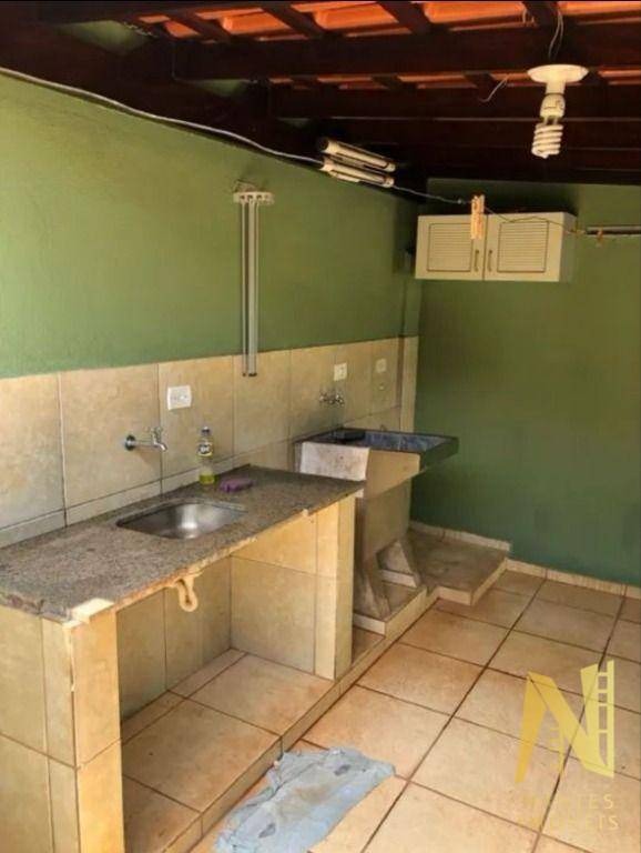 Casa à venda com 4 quartos, 180m² - Foto 16