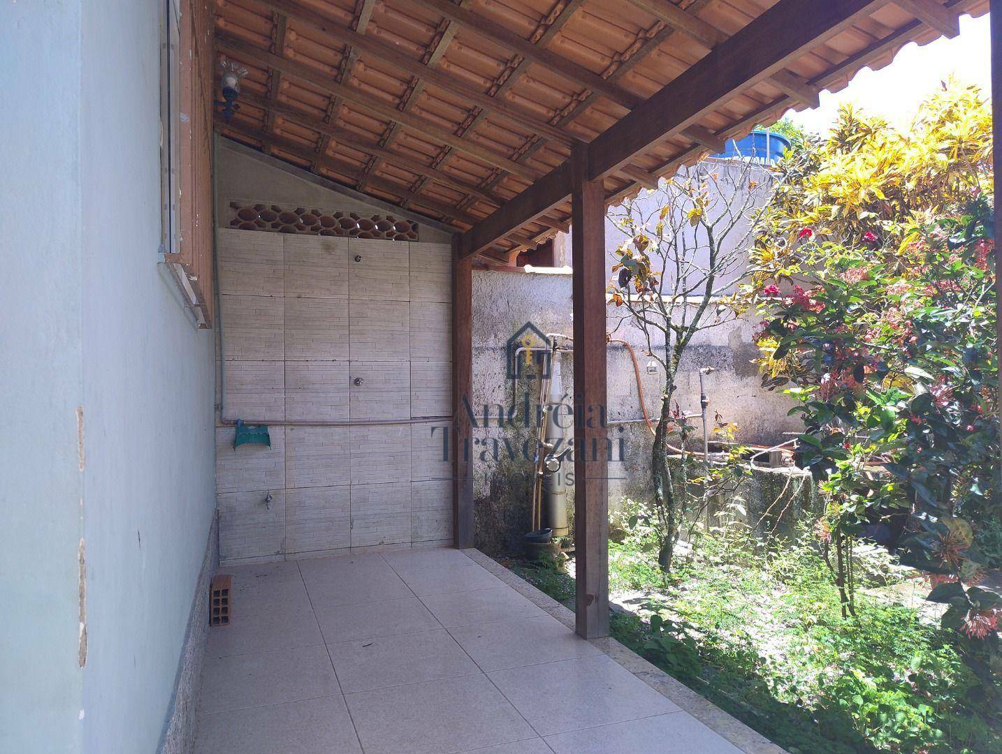 Casa à venda com 2 quartos, 80m² - Foto 25