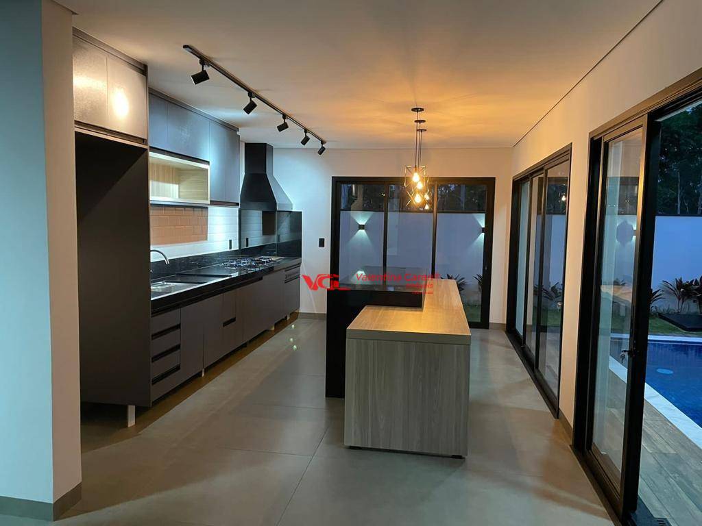 Sobrado à venda com 3 quartos, 248m² - Foto 9