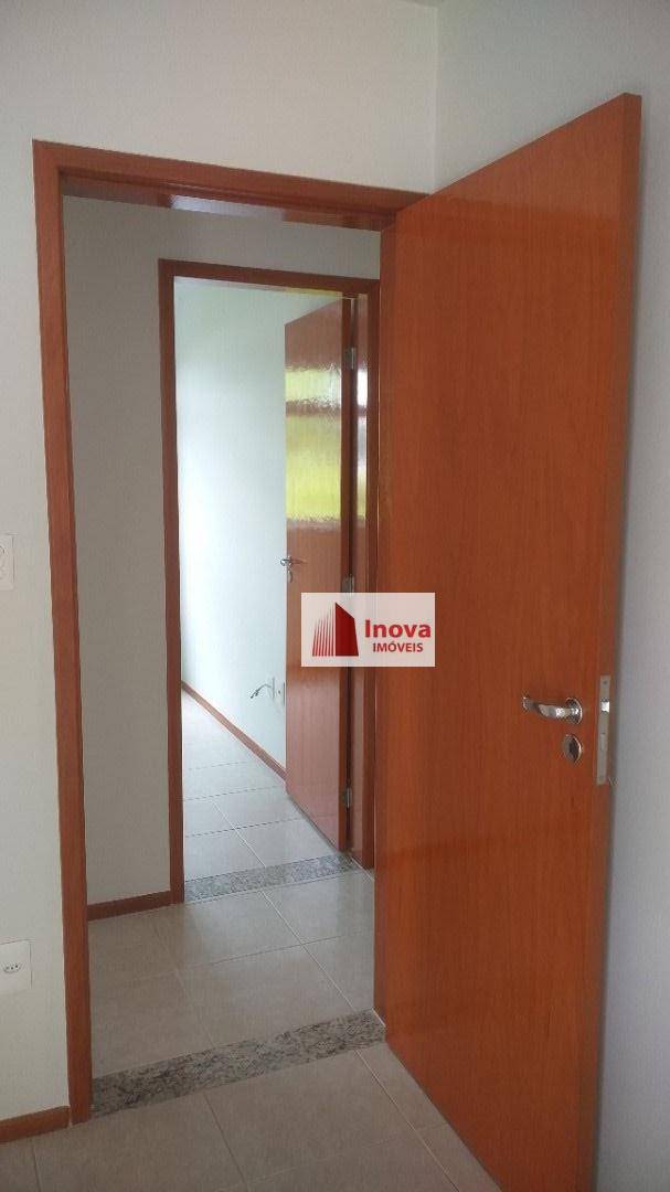 Apartamento à venda com 2 quartos, 70m² - Foto 17