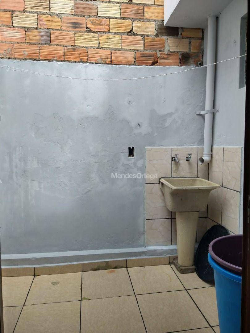 Casa à venda com 2 quartos, 52m² - Foto 8