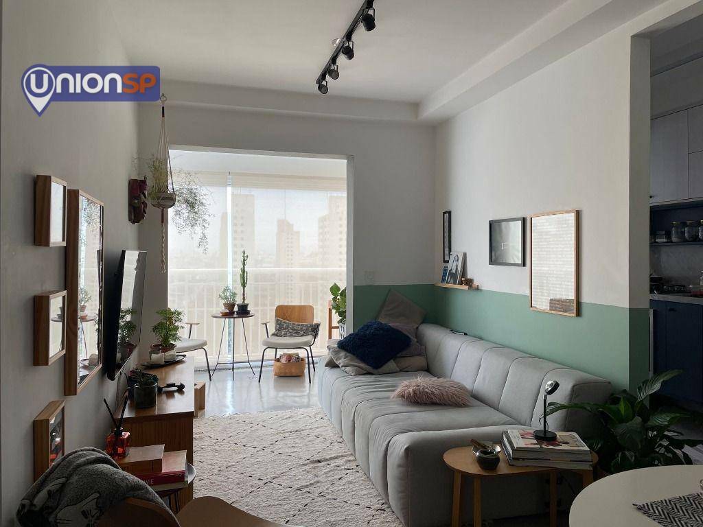 Apartamento à venda com 2 quartos, 65m² - Foto 1