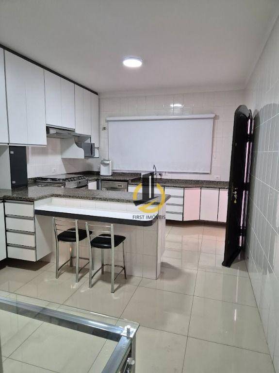 Sobrado à venda com 3 quartos, 300m² - Foto 13