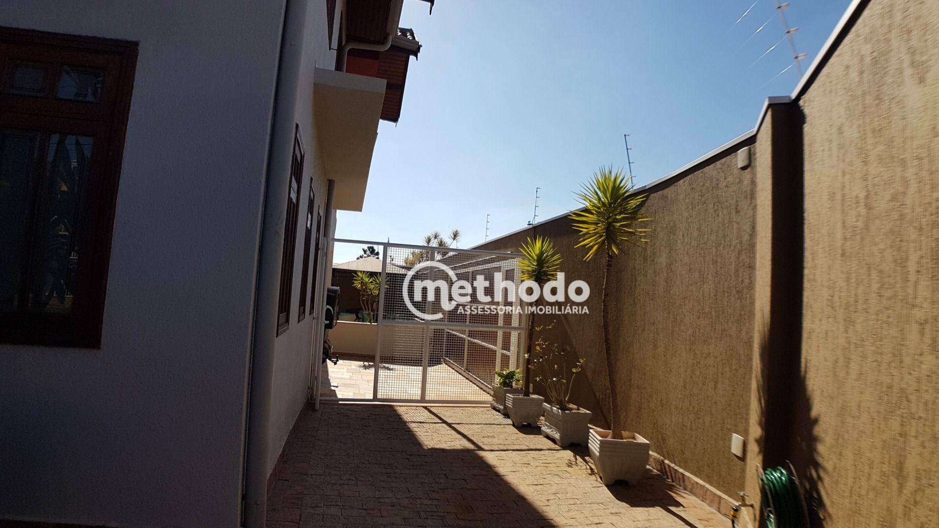 Casa à venda com 4 quartos, 289m² - Foto 3