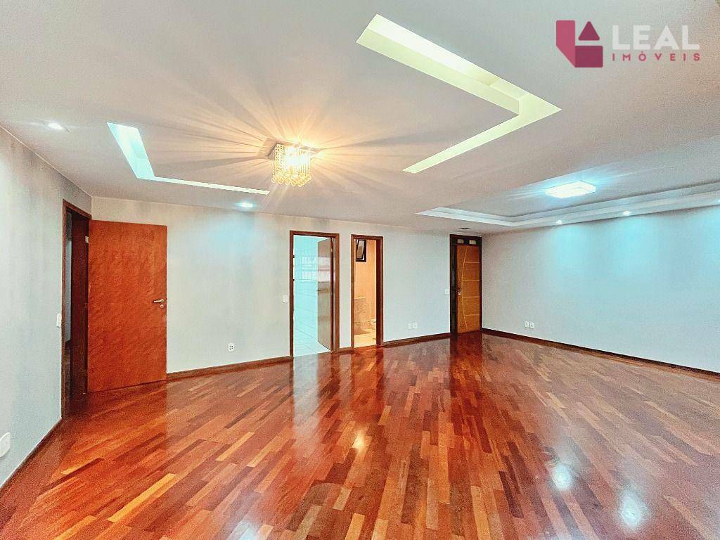 Apartamento à venda com 3 quartos, 223m² - Foto 7