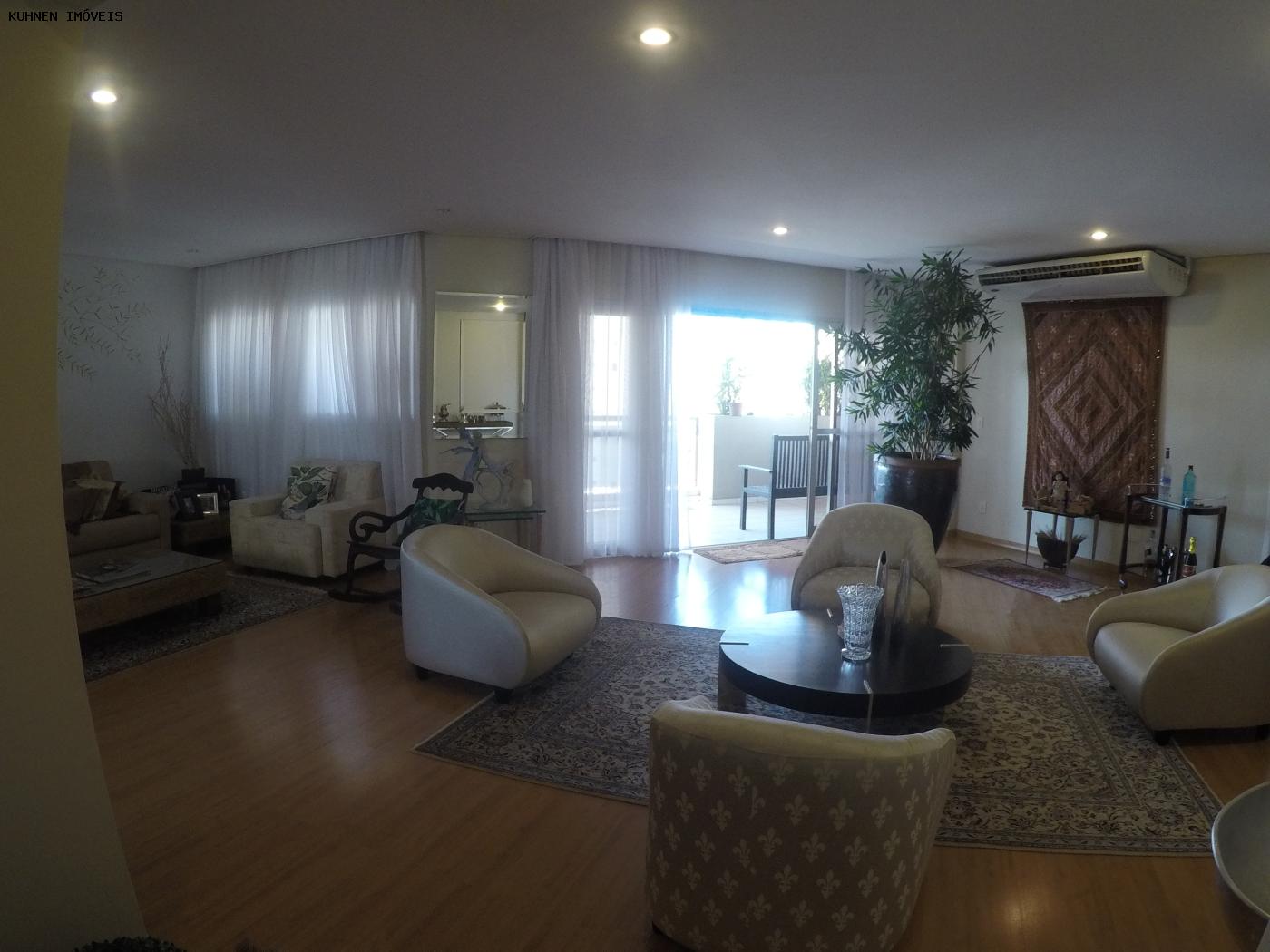 Apartamento à venda com 3 quartos, 260m² - Foto 9