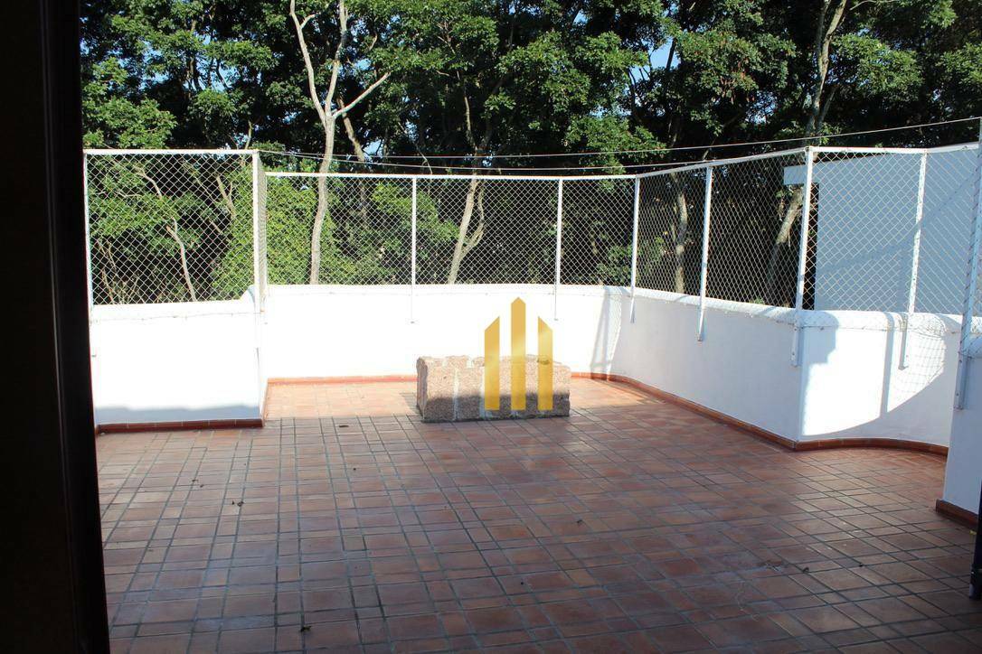 Sobrado à venda com 3 quartos, 600m² - Foto 41