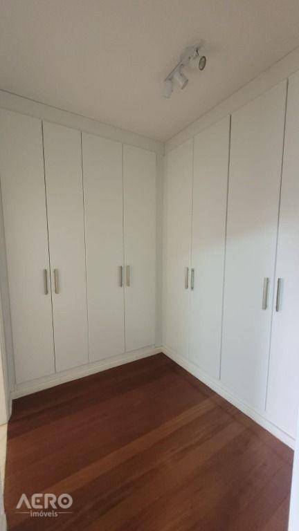 Casa de Condomínio à venda com 4 quartos, 400m² - Foto 29