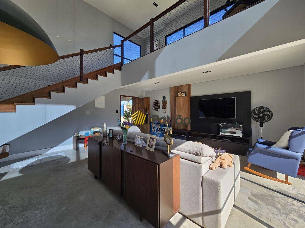 Casa de Condomínio à venda com 3 quartos, 435m² - Foto 4
