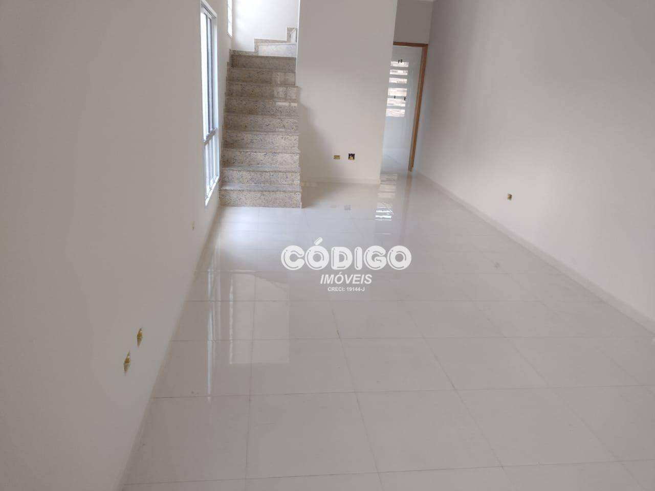 Sobrado à venda com 3 quartos, 127m² - Foto 4