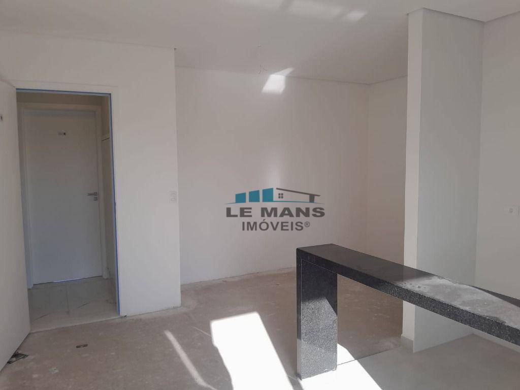 Apartamento à venda com 3 quartos, 70m² - Foto 3