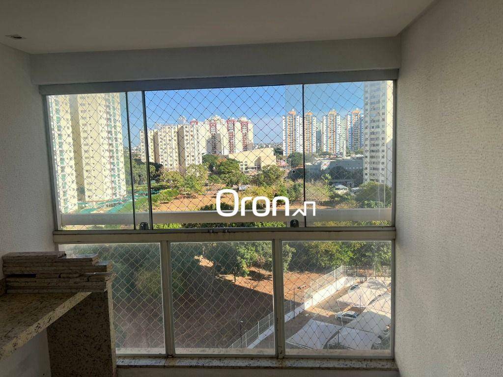 Apartamento à venda com 3 quartos, 77m² - Foto 3