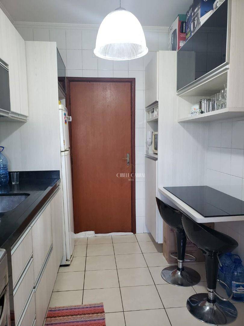 Apartamento à venda com 2 quartos, 75m² - Foto 18