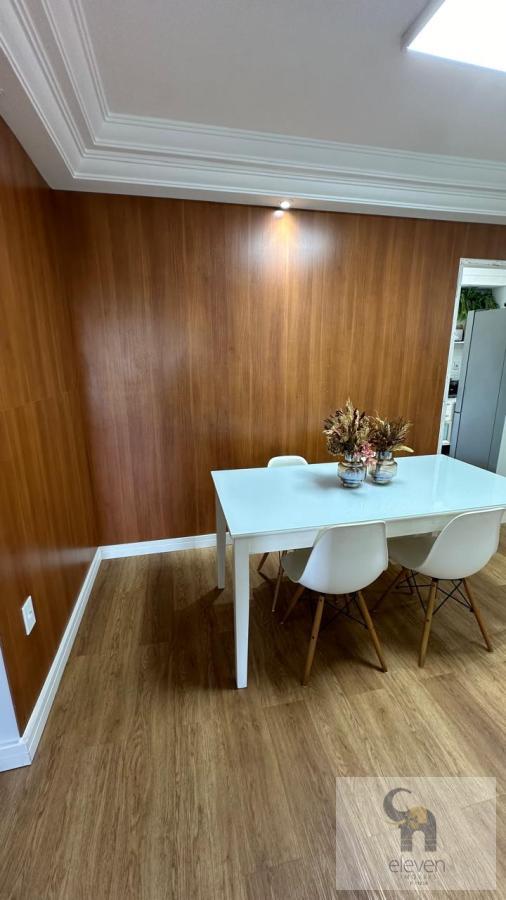 Apartamento à venda com 2 quartos, 78m² - Foto 3