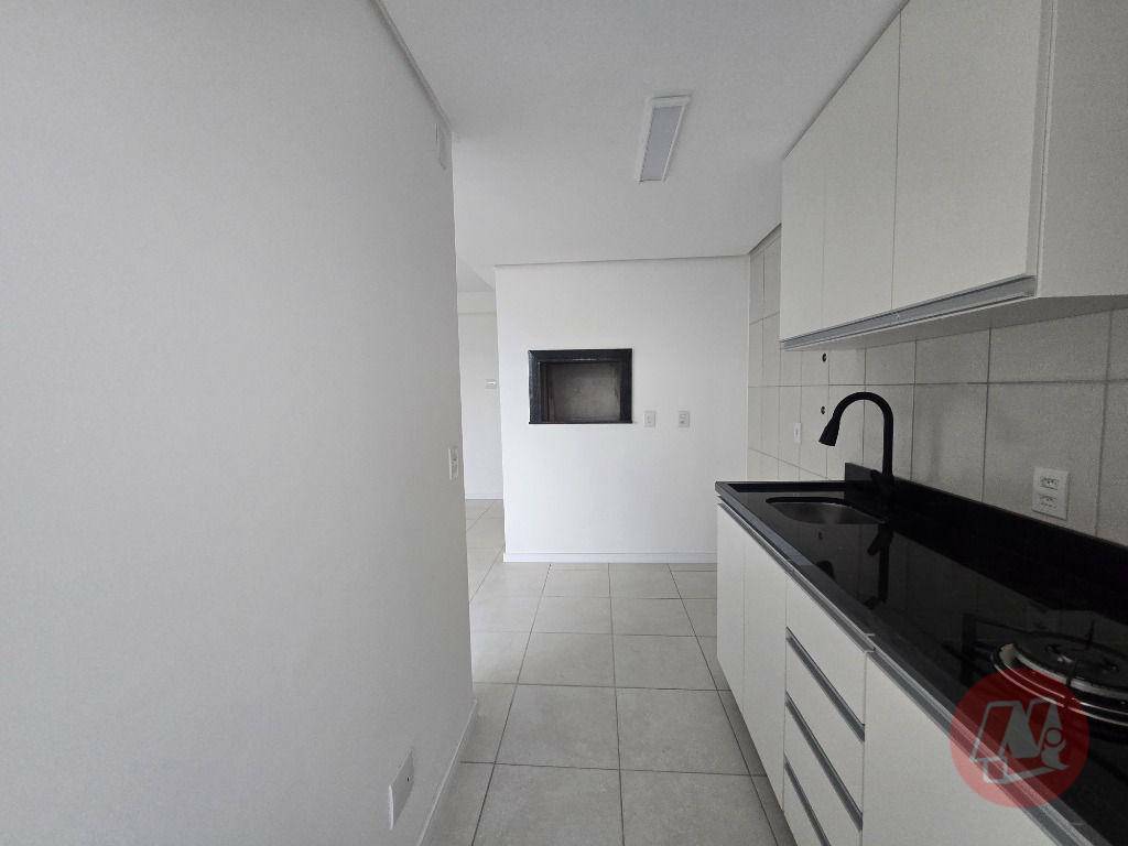 Apartamento para alugar com 3 quartos, 74m² - Foto 9