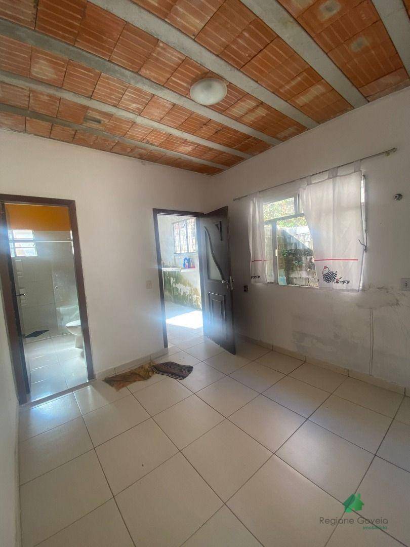 Casa para alugar com 3 quartos, 85m² - Foto 14