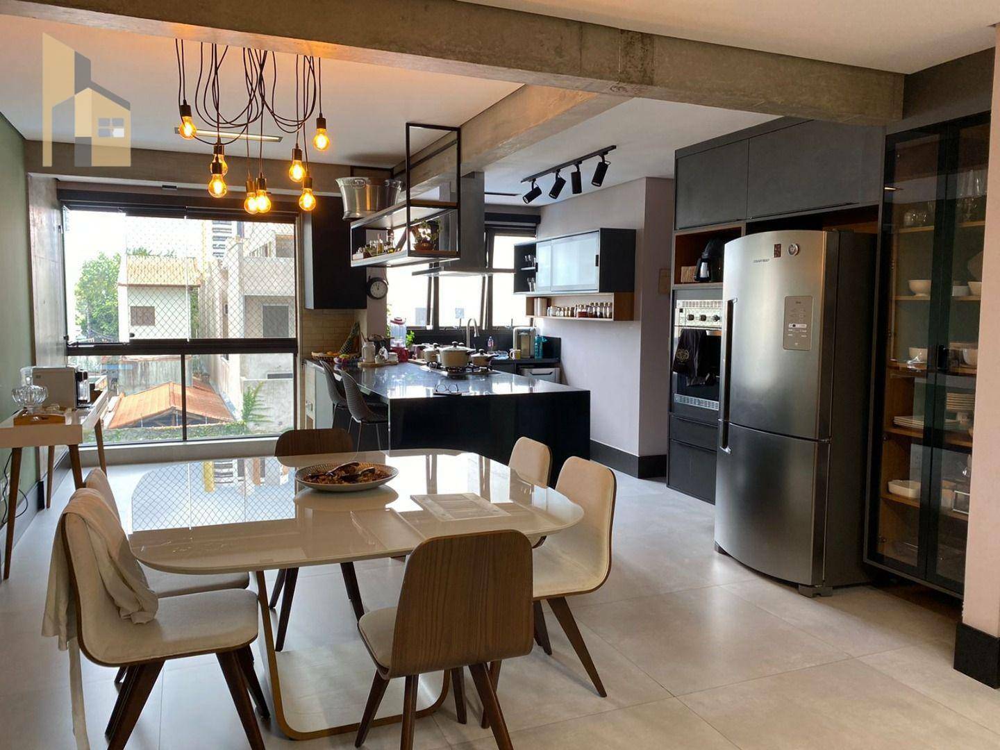 Apartamento à venda com 3 quartos, 155m² - Foto 2