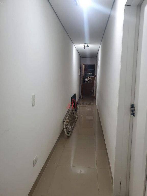 Sobrado à venda e aluguel com 6 quartos, 200m² - Foto 15