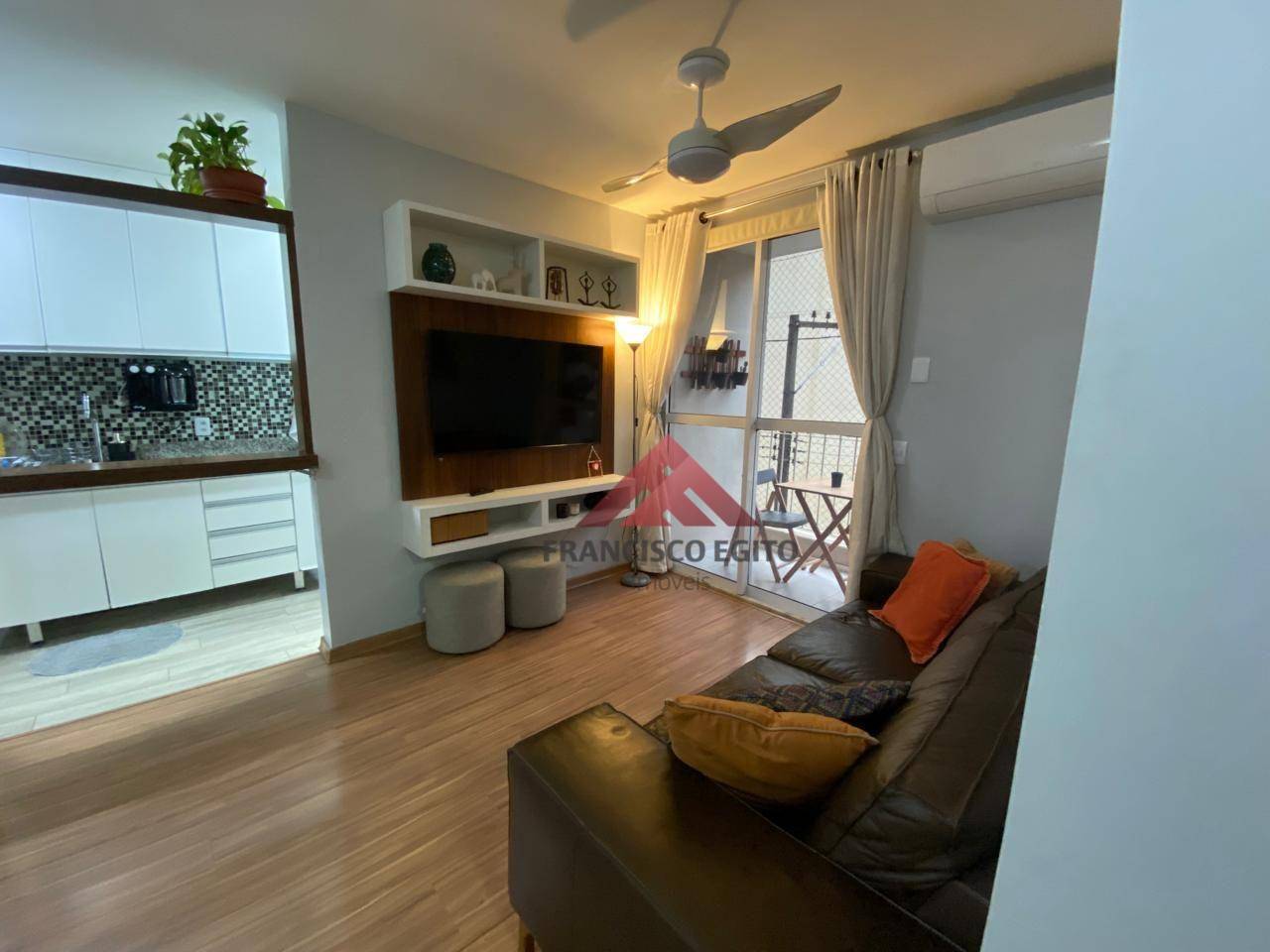 Apartamento à venda com 2 quartos, 77m² - Foto 5