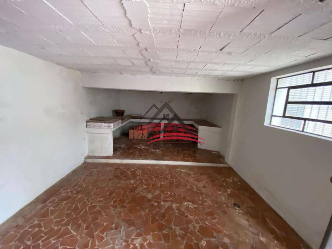 Casa à venda com 3 quartos, 360m² - Foto 18