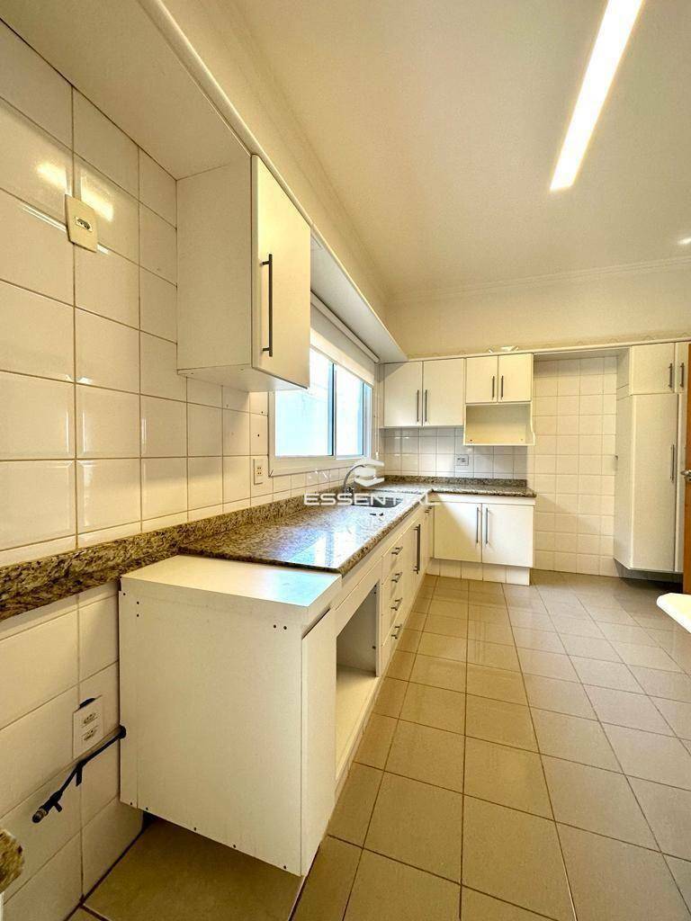 Casa à venda e aluguel com 3 quartos, 238m² - Foto 20