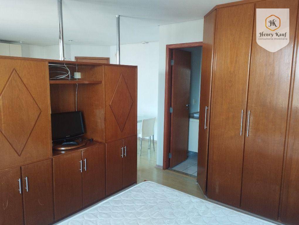 Apartamento para alugar com 1 quarto, 42m² - Foto 9