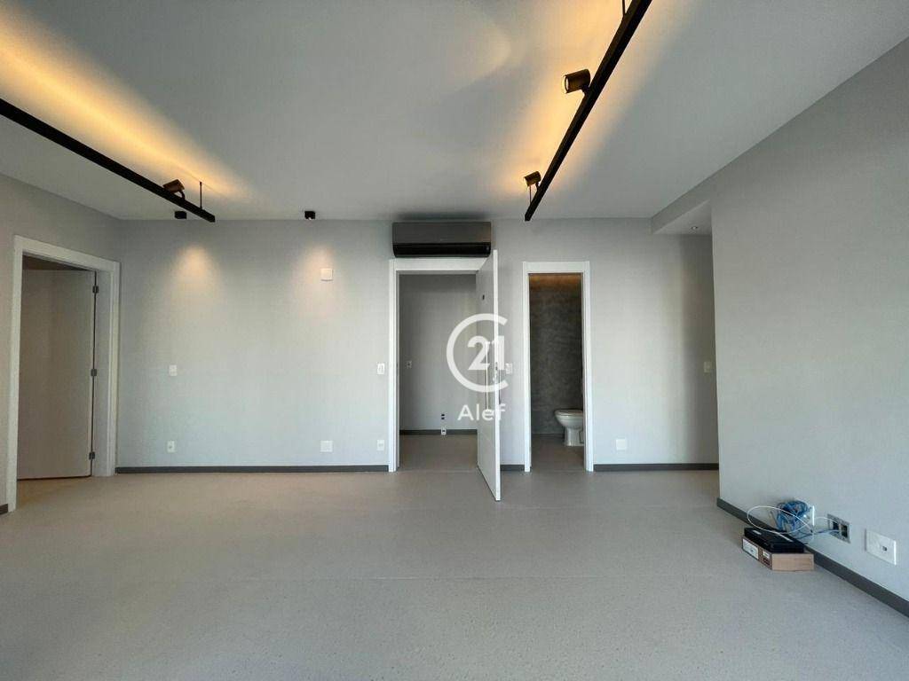 Apartamento à venda com 2 quartos, 104m² - Foto 11