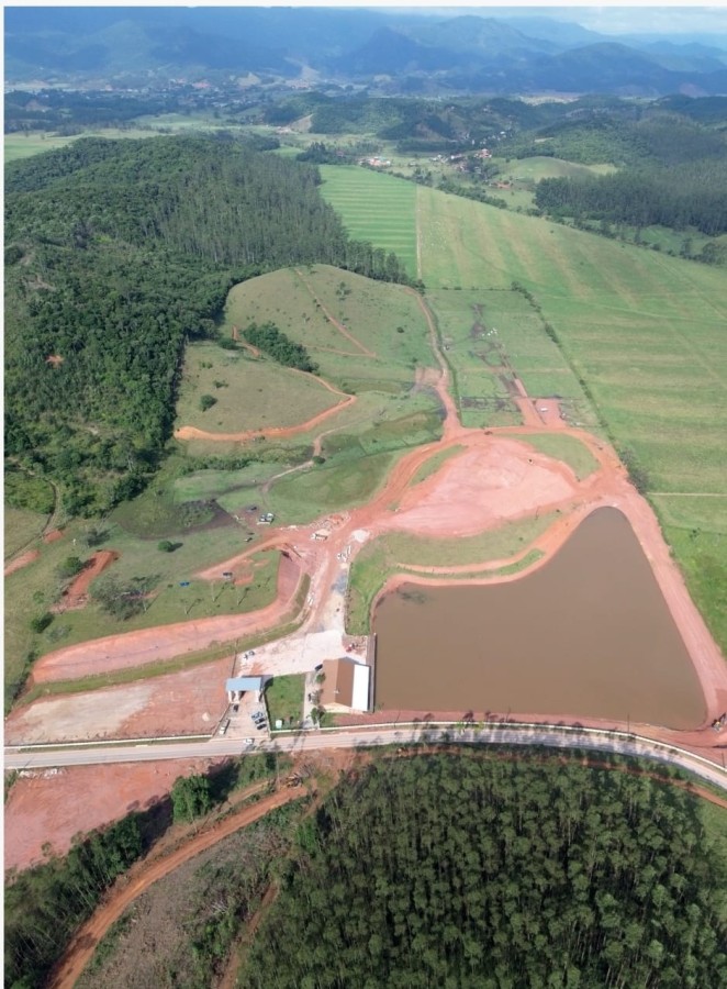 Fazenda à venda com 4 quartos, 261000m² - Foto 1