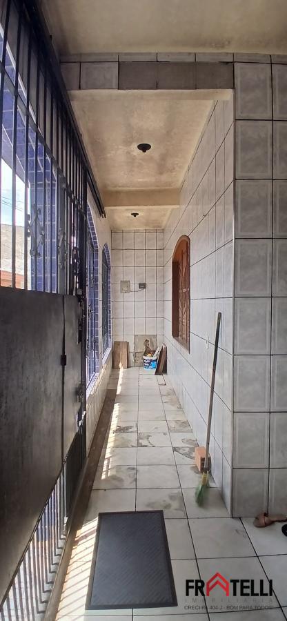 Casa à venda com 3 quartos, 450m² - Foto 2