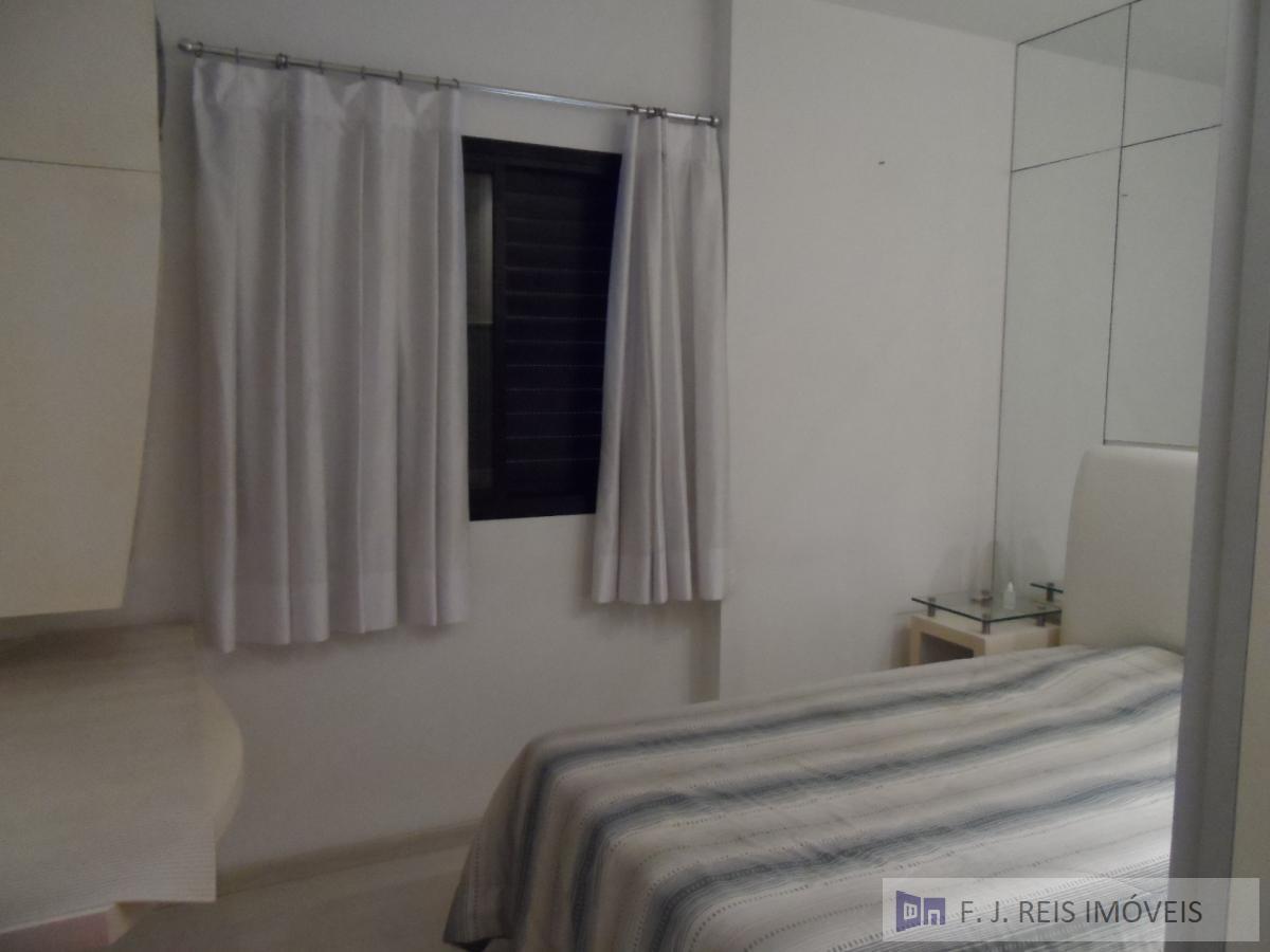 Apartamento à venda com 3 quartos, 180m² - Foto 23