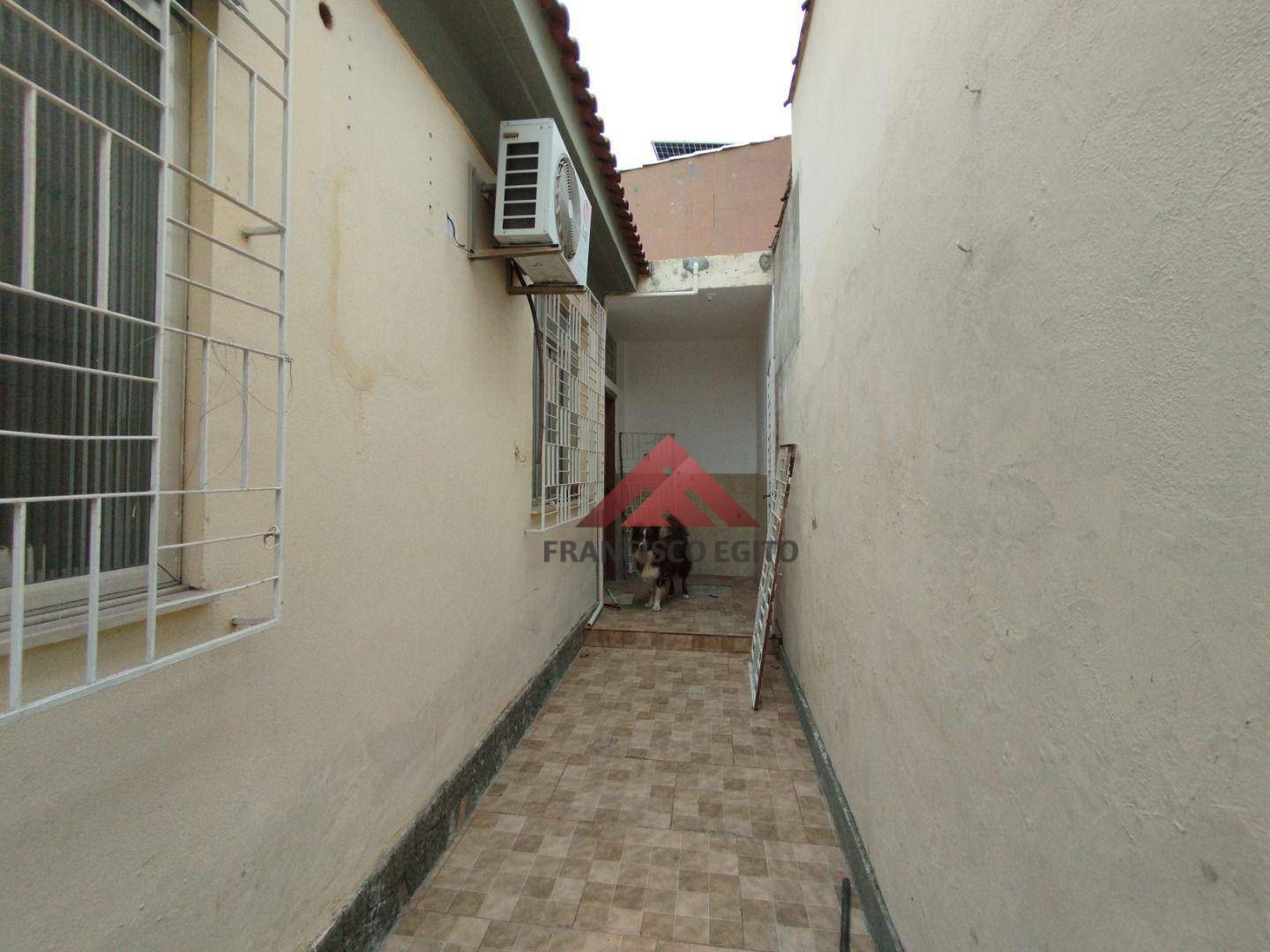 Casa à venda com 2 quartos, 70m² - Foto 16