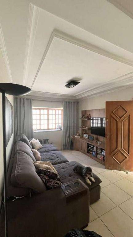 Sobrado, 3 quartos, 205 m² - Foto 1