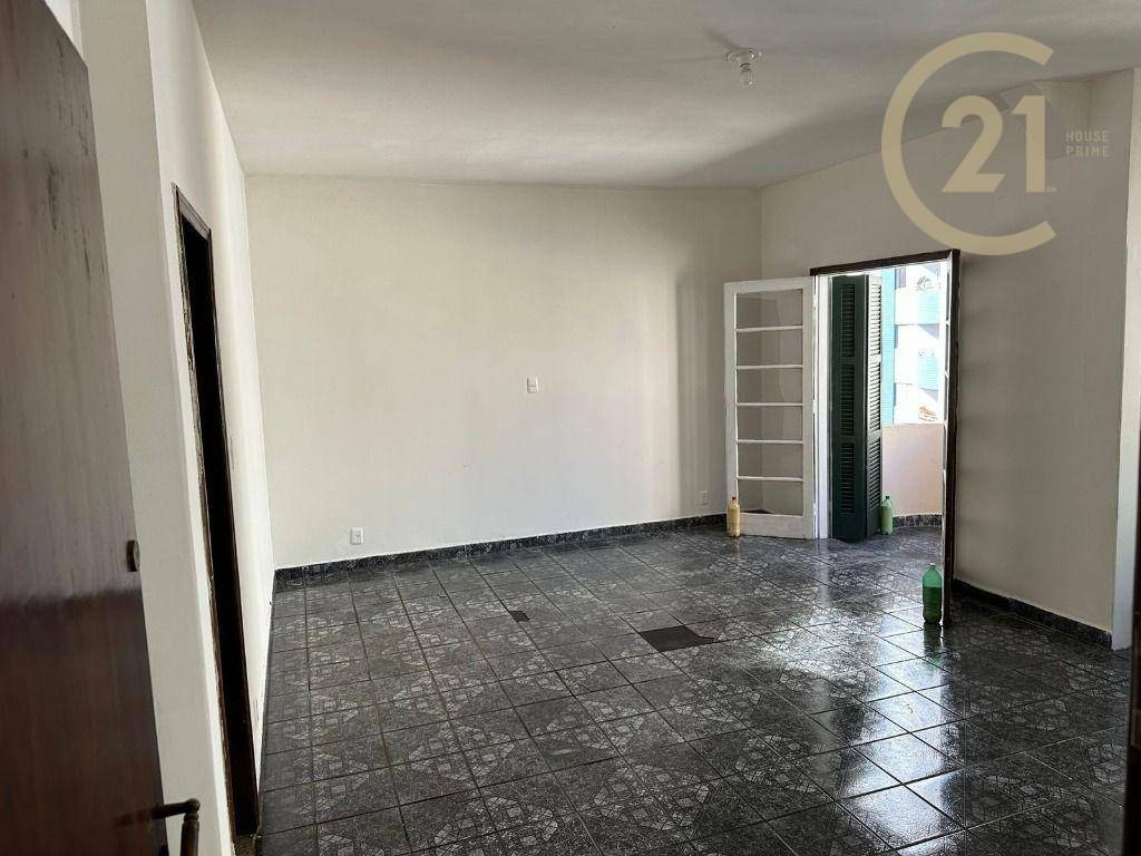 Apartamento à venda com 3 quartos, 162m² - Foto 7