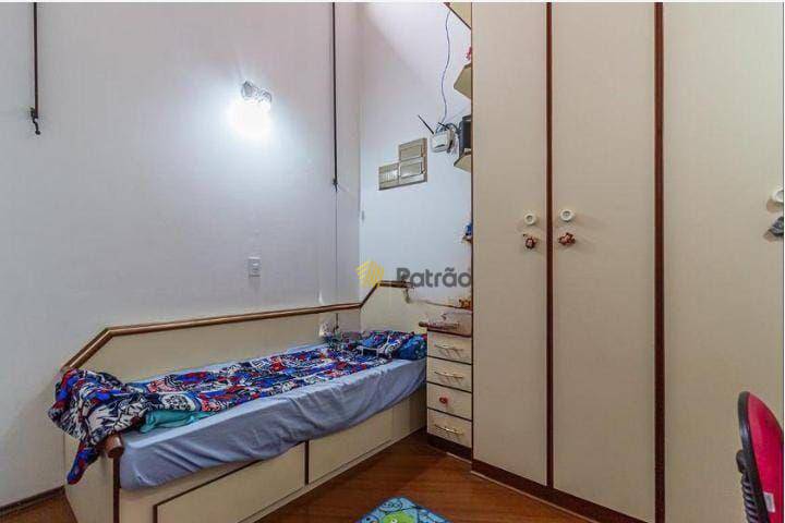 Casa à venda com 4 quartos, 224m² - Foto 36