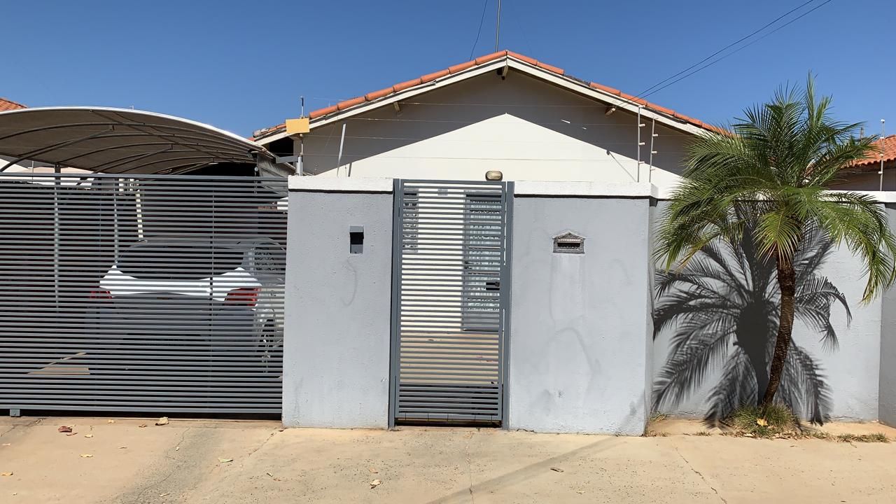 Casa à venda com 2 quartos, 61m² - Foto 2