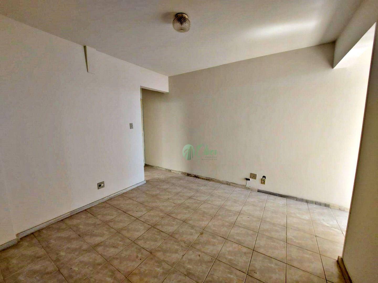 Apartamento à venda com 2 quartos, 70m² - Foto 7